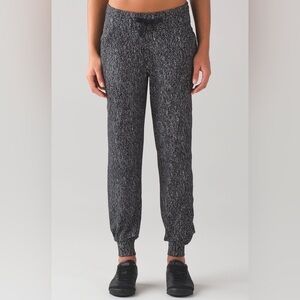 Lululemon Ready To Rulu‎ Pant in Luon Suited Jacquard Black White 6